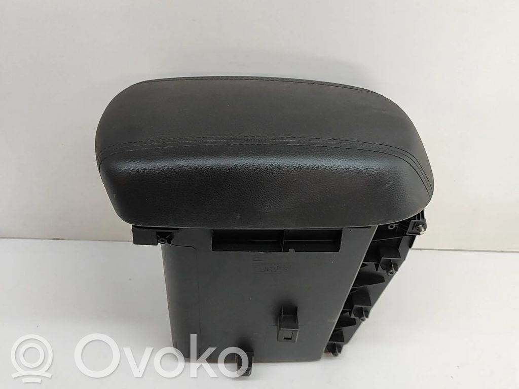 KIA Sportage Reposabrazos 