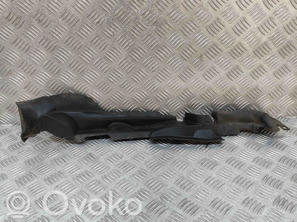 Audi A4 S4 B9 8W Rivestimento dell’estremità del parafango 