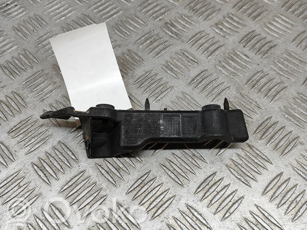 Soporte del parachoques delantero   8T0807283C