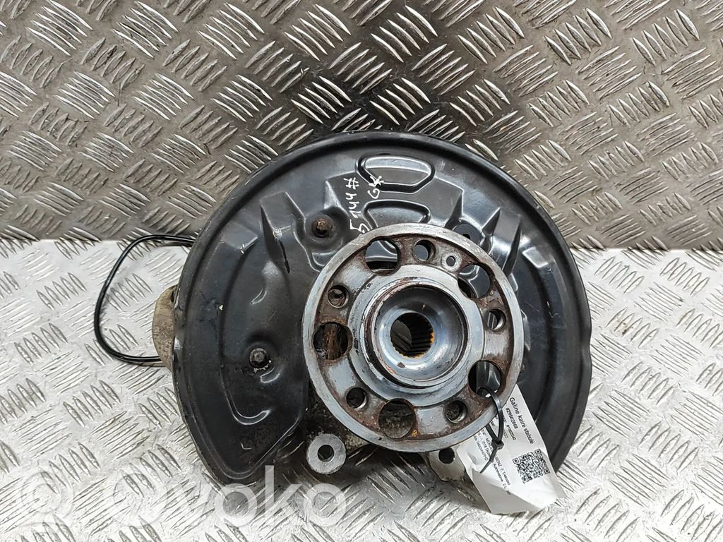 Cubo de rueda trasera   A2133503105
