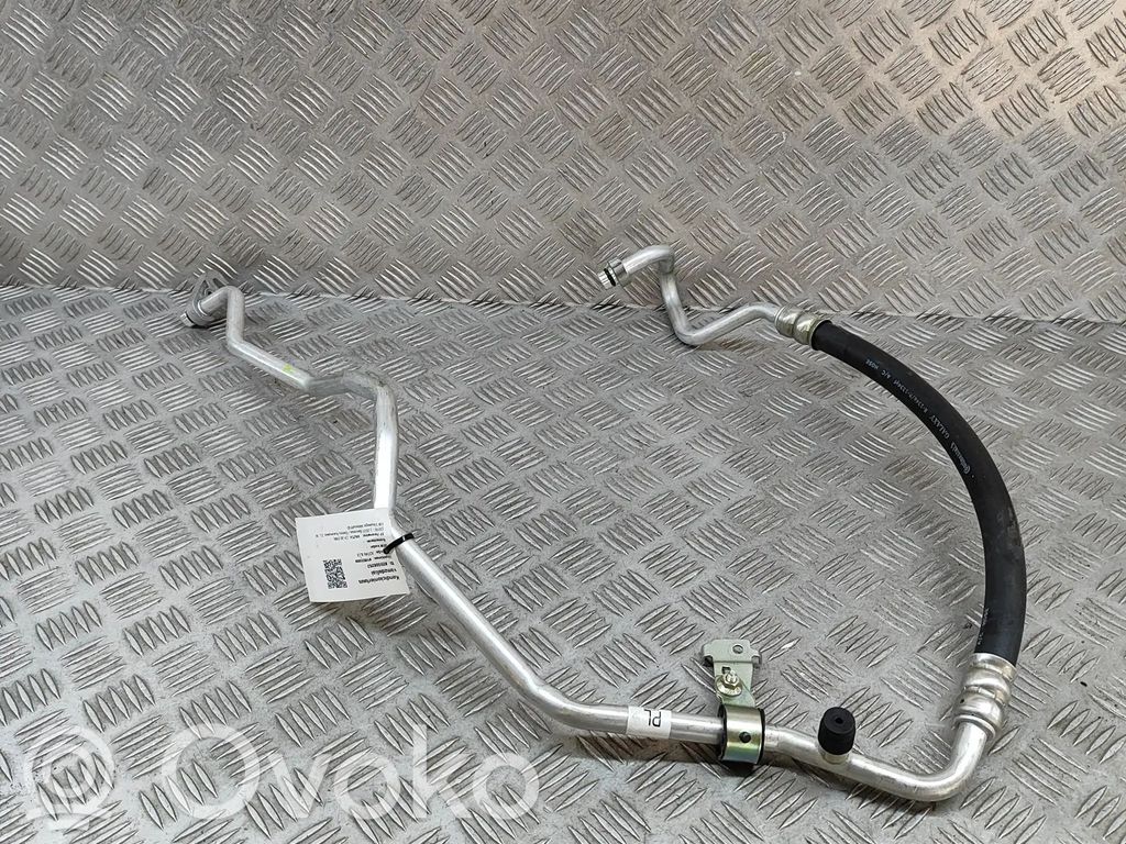 Mazda CX-30 Ilmastointilaitteen putki (A/C) 