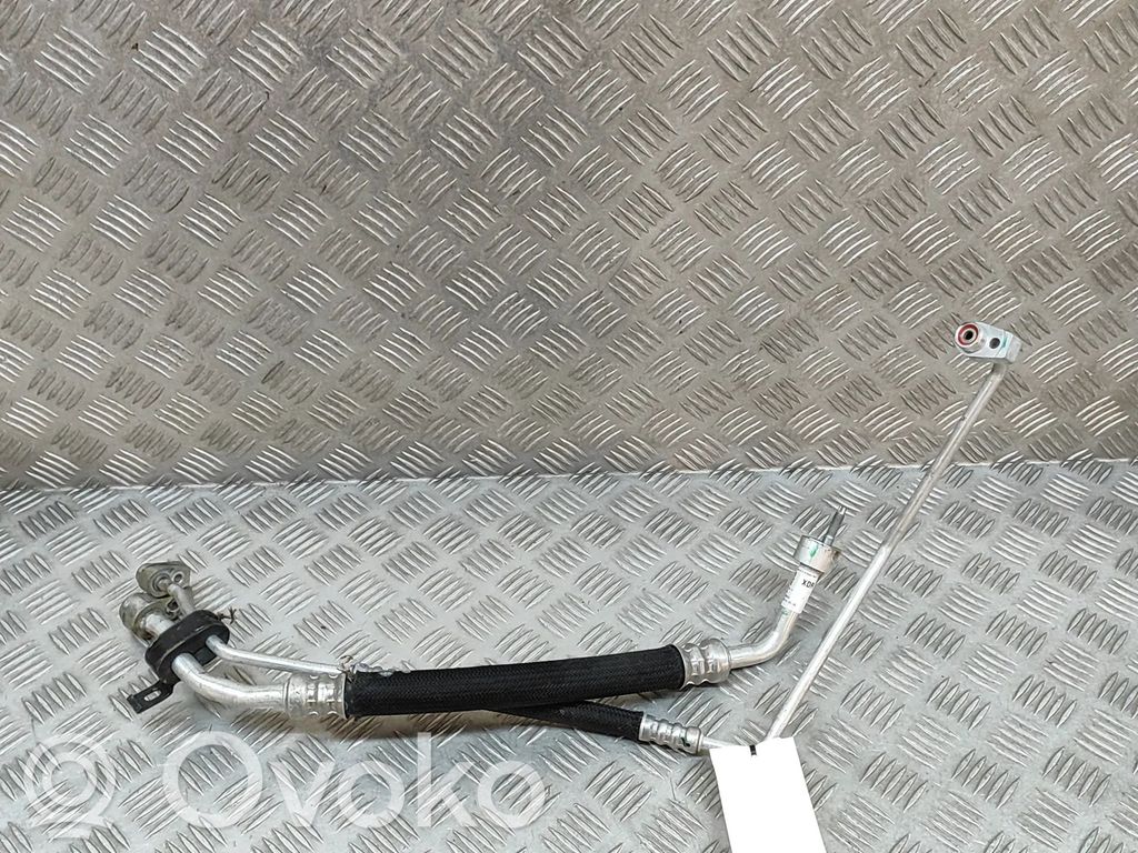 Tesla Model X Ilmastointilaitteen putki (A/C) 