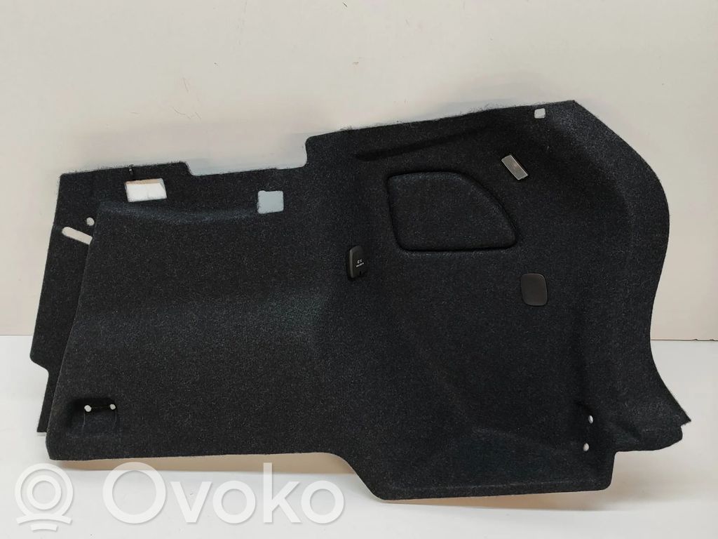 Volvo XC40 Boczek / Tapicerka / bagażnika 