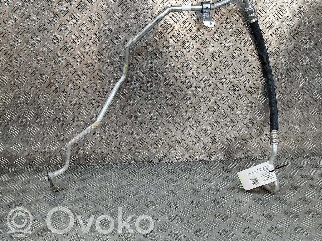 Mazda CX-30 Ilmastointilaitteen putki (A/C) 