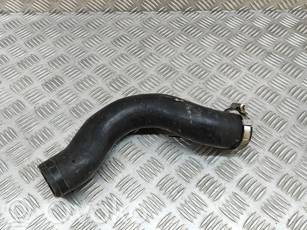 Ford Puma Välijäähdyttimen letku 