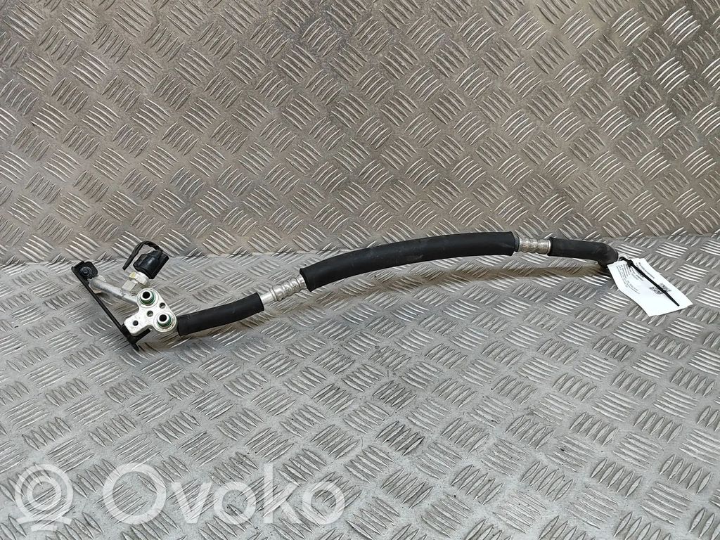 KIA Soul Ilmastointilaitteen putki (A/C) 