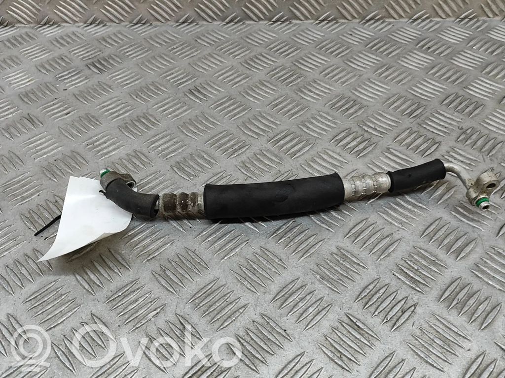 Ilmastointilaitteen putki (A/C)   97763E4000