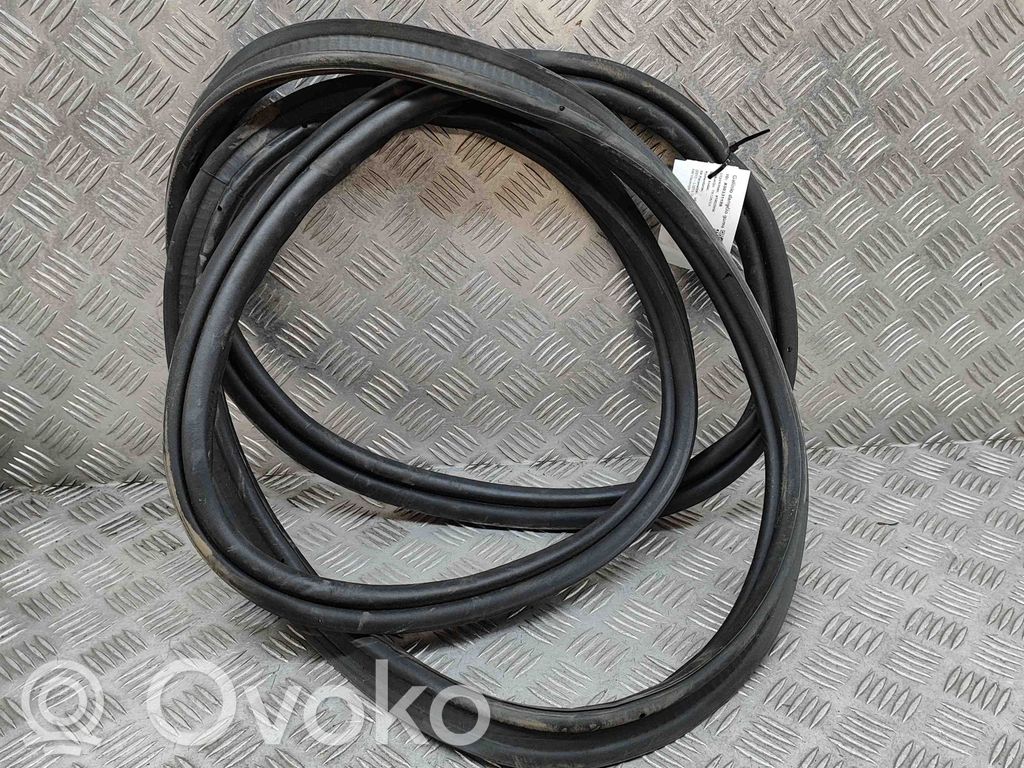 Mercedes-Benz GLE (W166 - C292) Gumowa uszczelka bagażnika tylnego / Na karoserii 