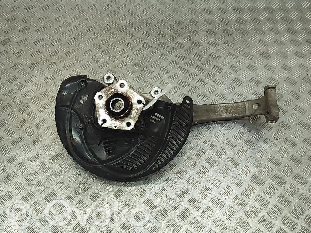 Cubo de rueda delantera   4M0407560