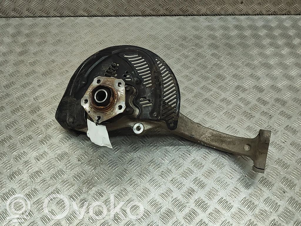 Cubo de rueda delantera   4M0407241K