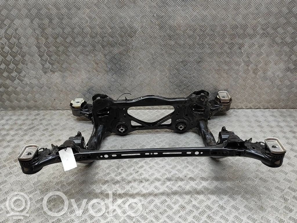 Audi Q8 Pusrāmis aizmugurējais / priekšējais 