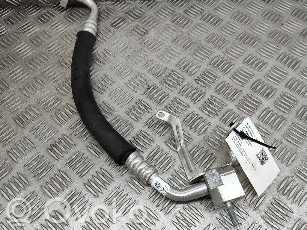 Ilmastointilaitteen putki (A/C)   A2438307400