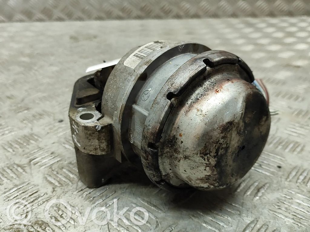 Engine mount bracket   4H0199255T