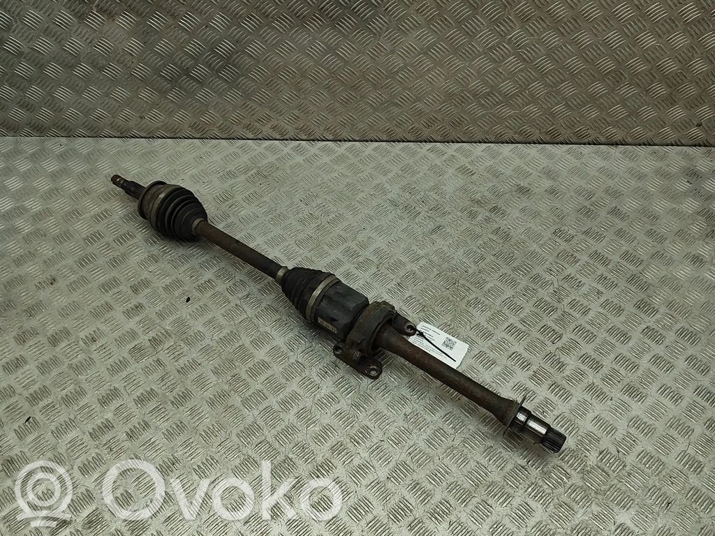 Toyota RAV 4 (XA50) Półoś przednia 