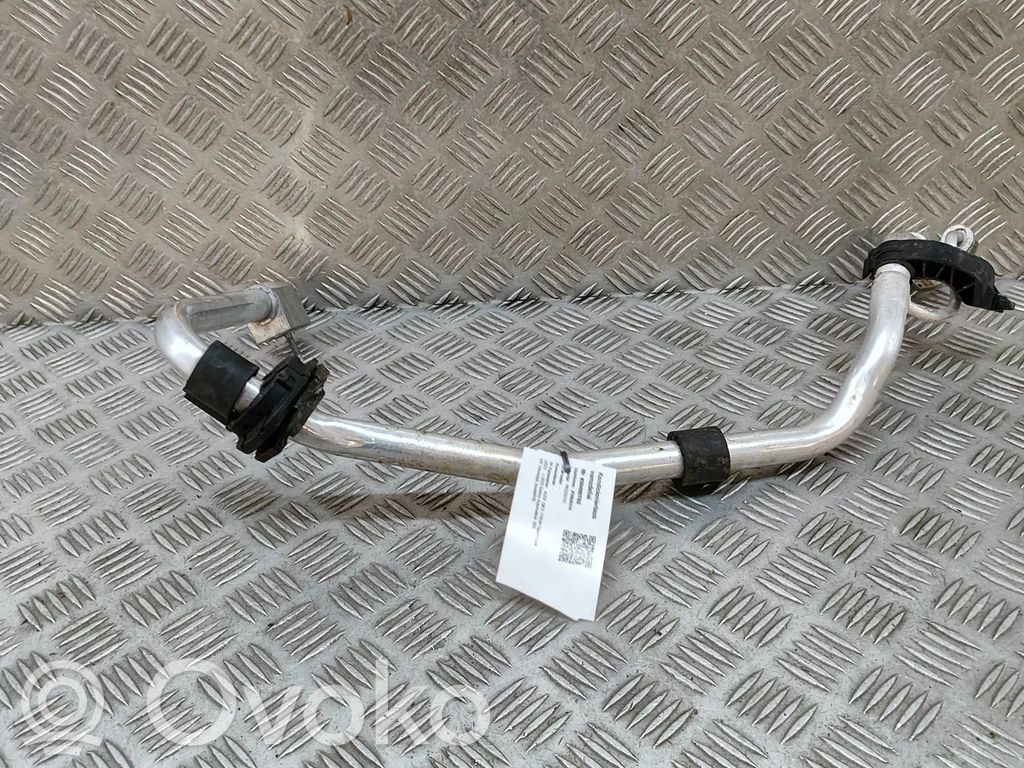 Audi Q8 Ilmastointilaitteen putki (A/C) 