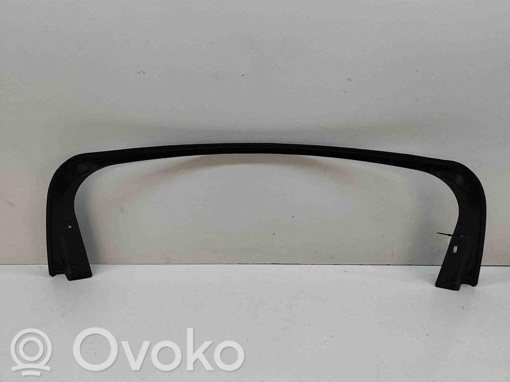 Tailgate trim   7954143