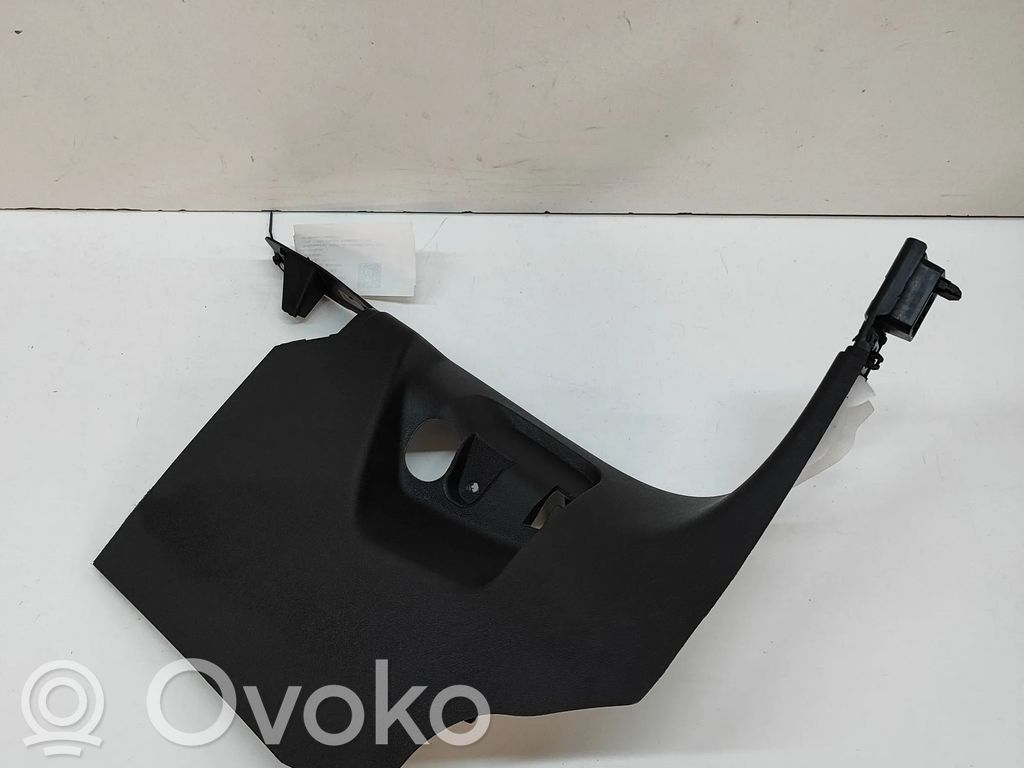 Osłona słupka szyby przedniej / A   762863484