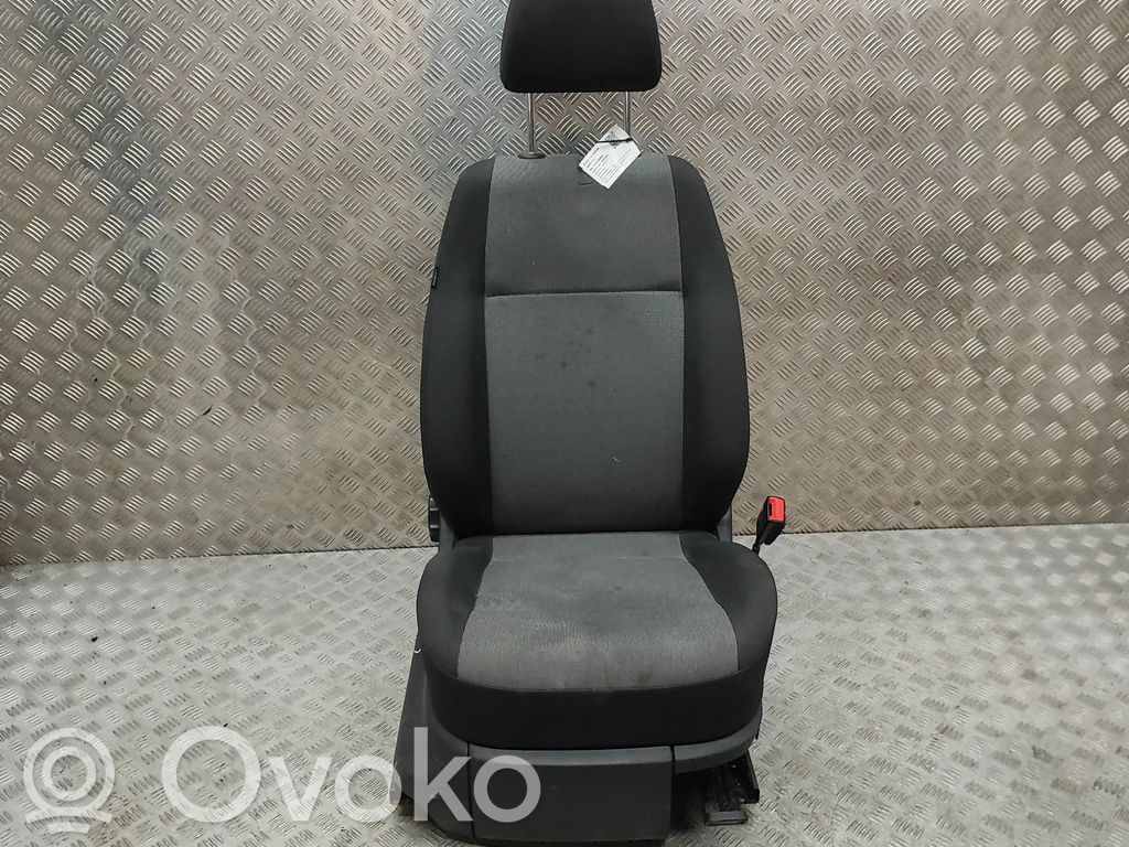 Volkswagen Caddy Etumatkustajan istuin 