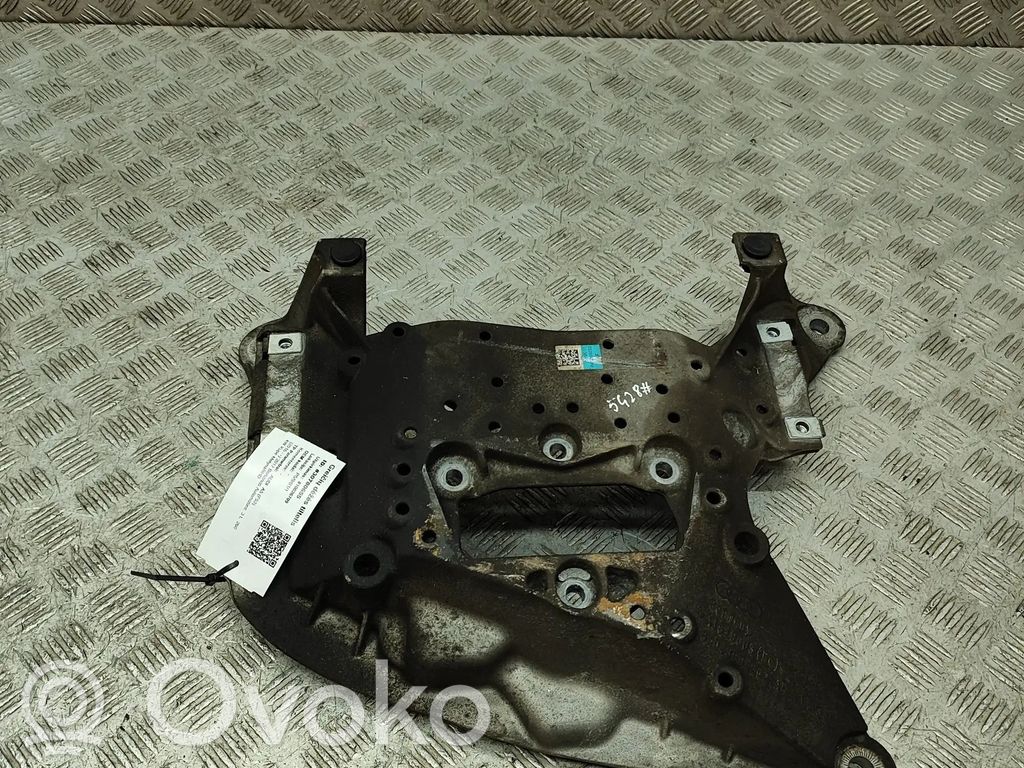 Audi A5 Supporto di montaggio scatola del cambio 