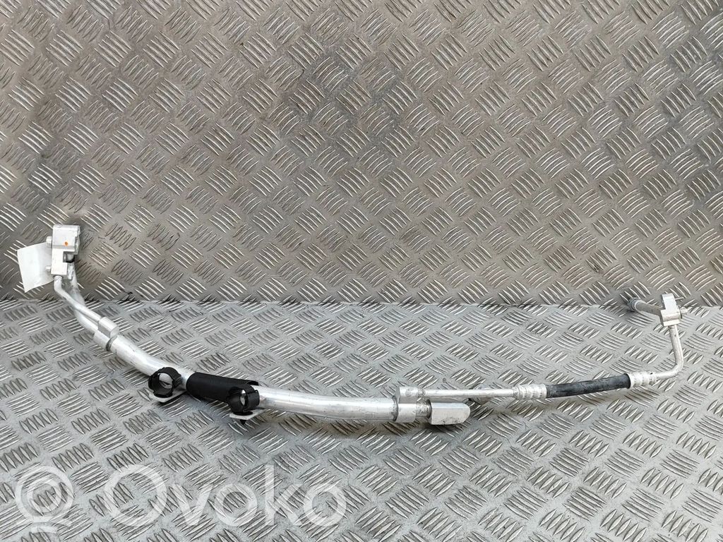 BMW X5 G05 Ilmastointilaitteen putki (A/C) 