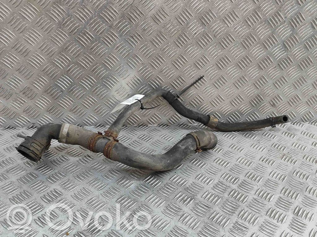 Audi Q7 4L Conductă/furtun lichid de răcire motor 