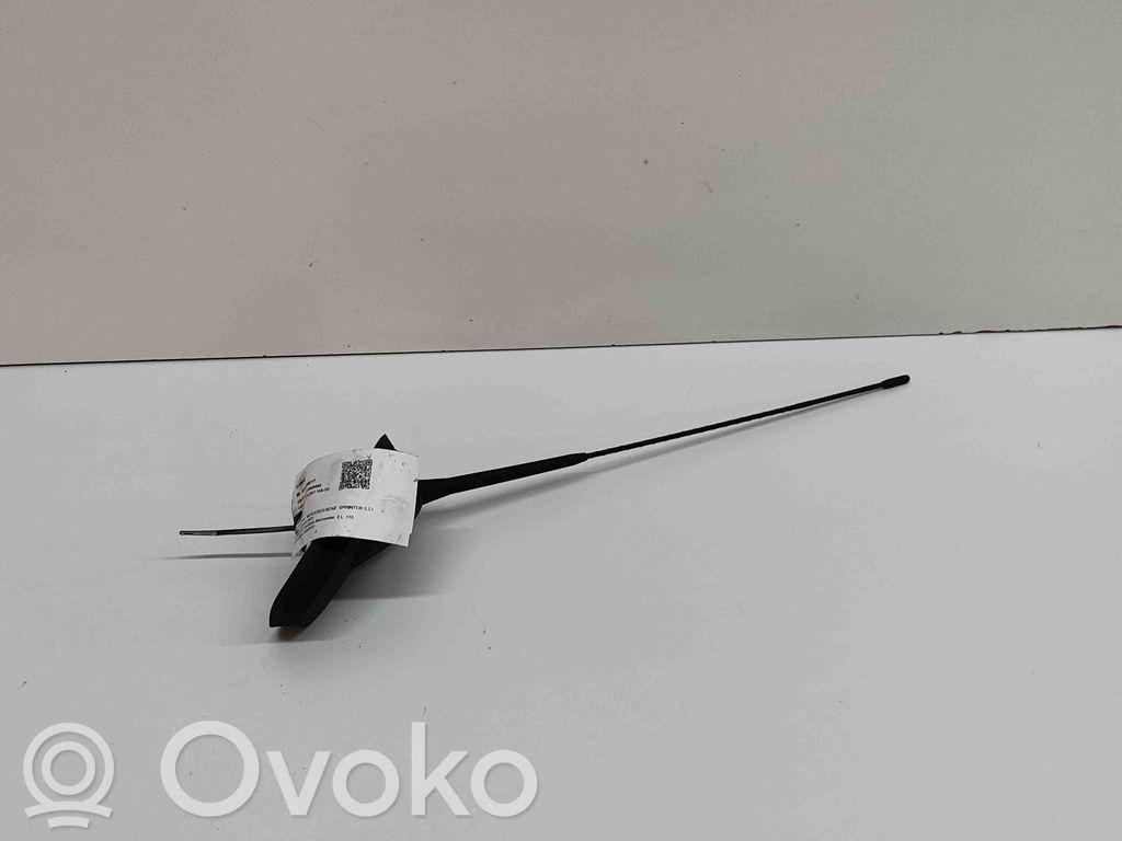 Mercedes-Benz Sprinter W907 W910 GPS-pystyantenni