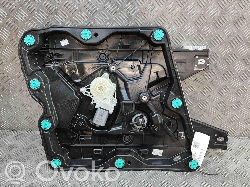 Audi Q4 e-tron Macara ușă față cu motor
