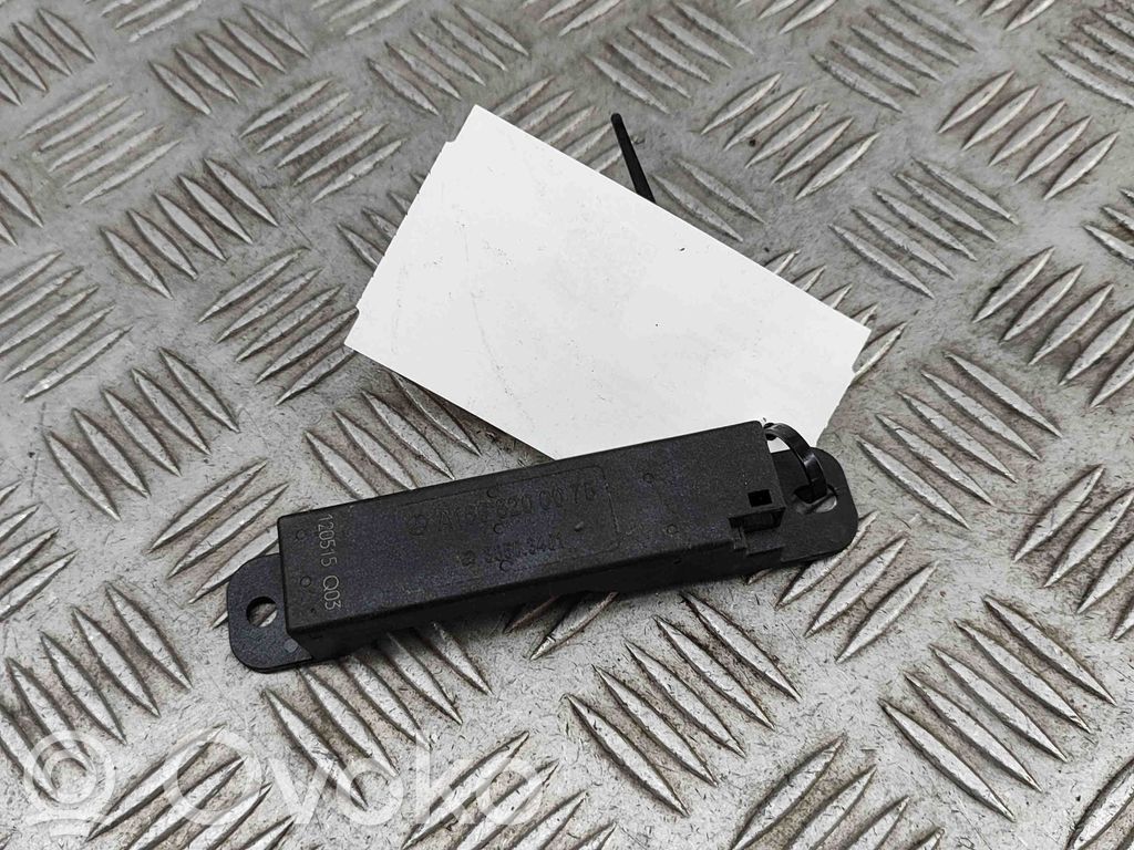 Antenne des Keyless-Systems   A1668200075