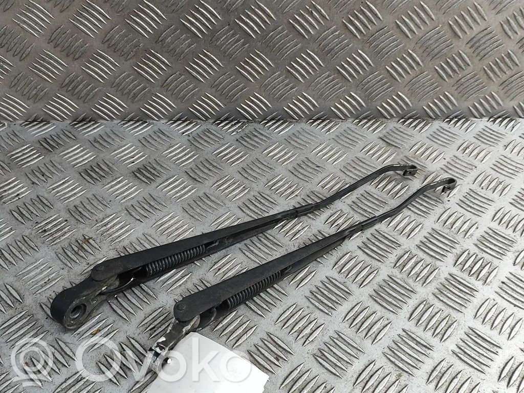 Nissan Patrol Y61 Spazzola tergicristallo per parabrezza/vetro frontale 