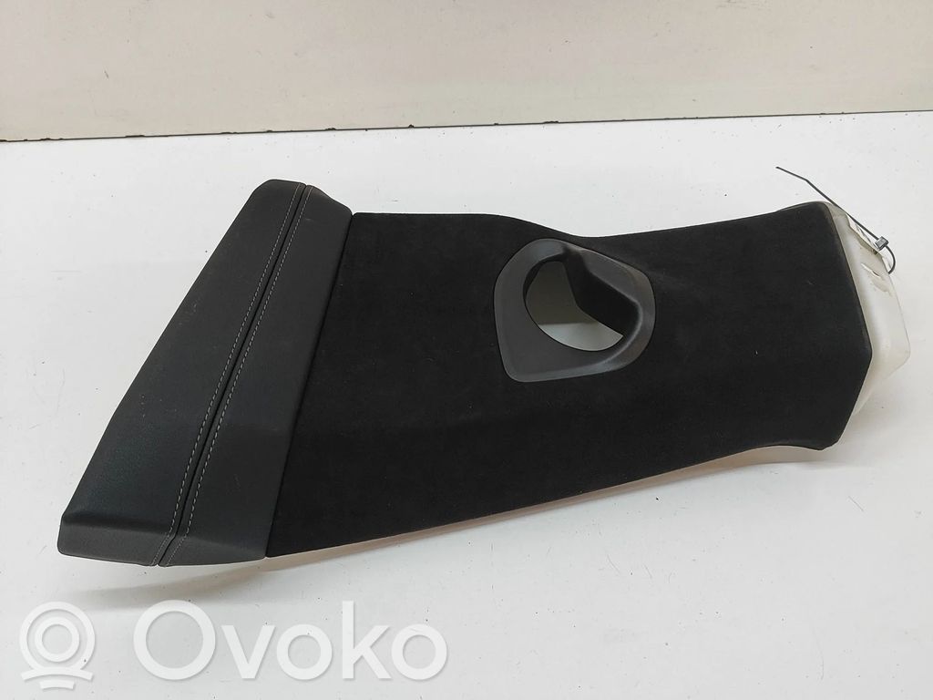 Osłona dolna słupka / B   5A0F103,5A0DB53