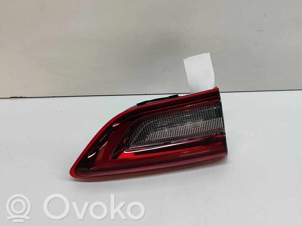 Ford Kuga III Lampă spate în capacul portbagajului 
