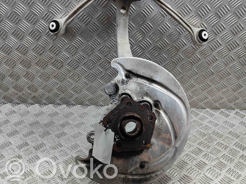 Audi A5 Priekinė stebulė 