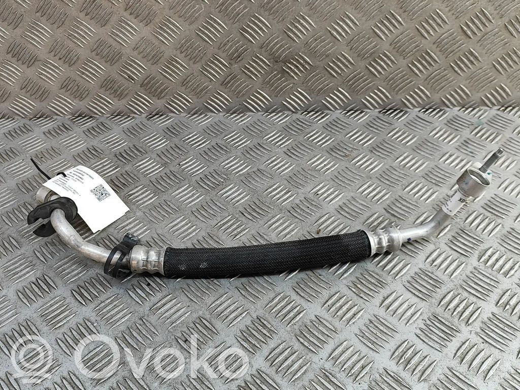 Tesla Model X Ilmastointilaitteen putki (A/C) 