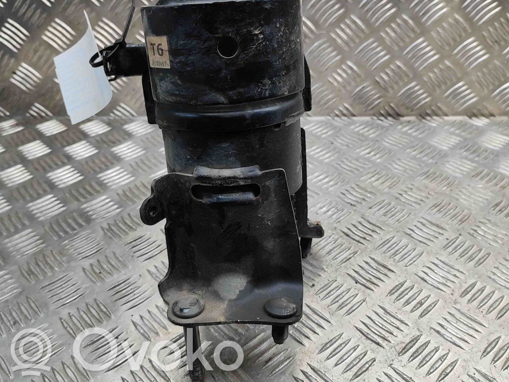 Toyota RAV 4 (XA50) Engine mount bracket 