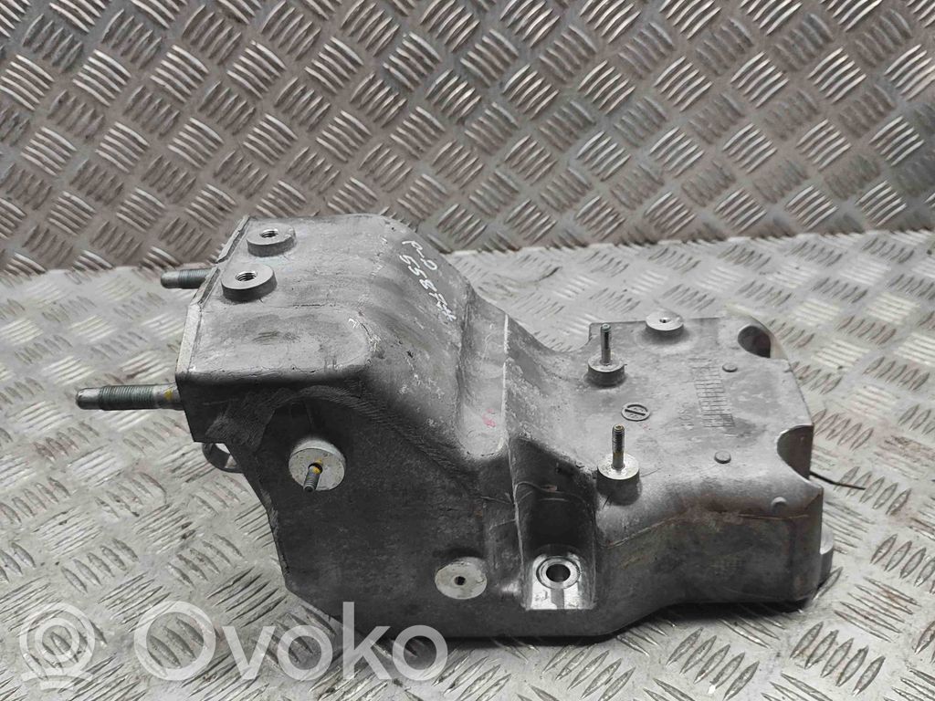 Engine mounting bracket   365940EDA0