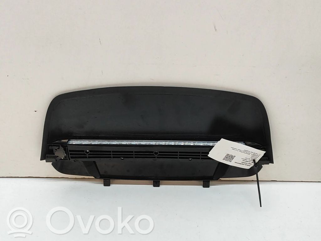 Mercedes-Benz CLA C118 X118 Trzecie światło stop 