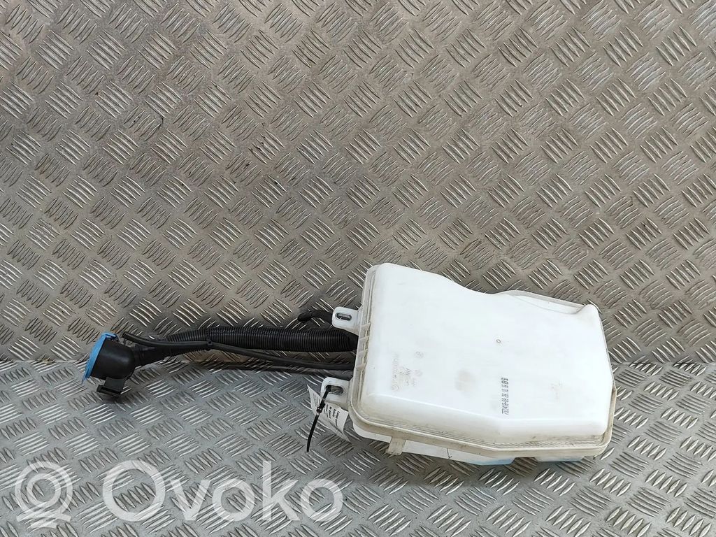 BMW X1 F48 F49 Zbiornik płynu do spryskiwaczy szyby przedniej / czołowej 
