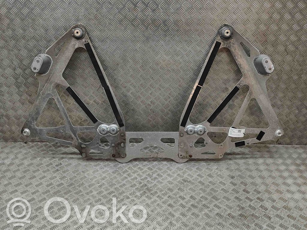 BMW M3 G80 Vidurinė dugno apsauga 
