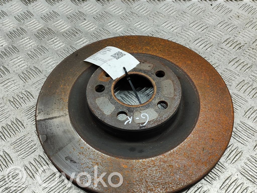 Volvo V60 Takajarrulevy 