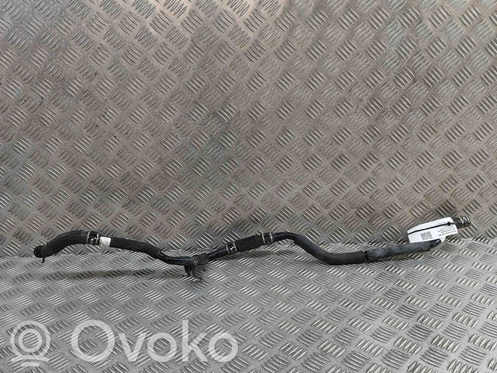 Audi e-tron Engine coolant pipe/hose 