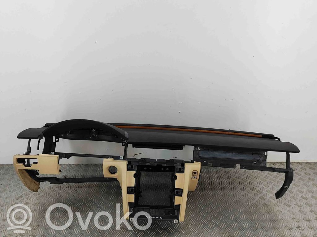 Volkswagen Phaeton Dashboard 