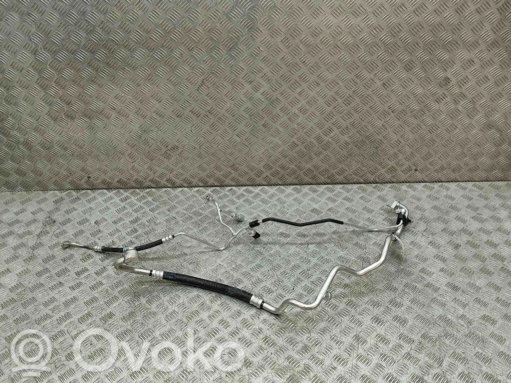Volkswagen Multivan T7 Ilmastointilaitteen putki (A/C) 