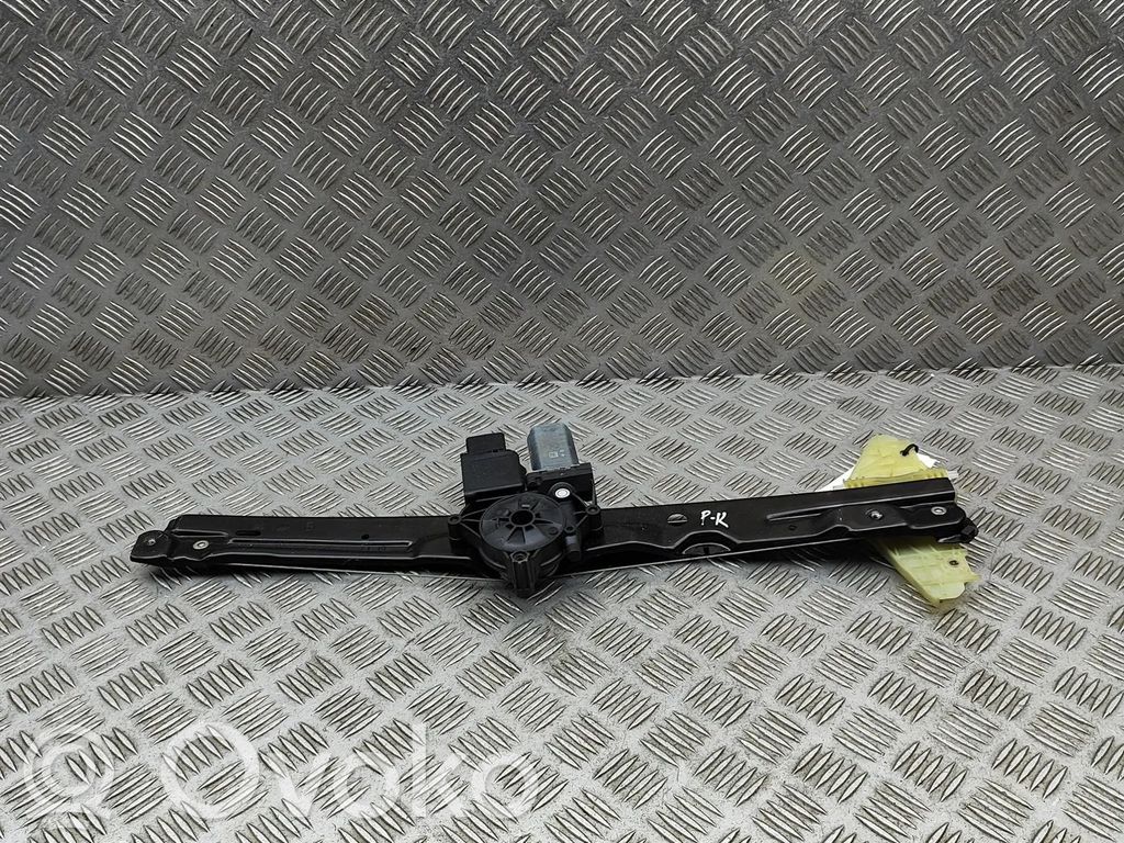 Opel Vivaro Front door electric window regulator 