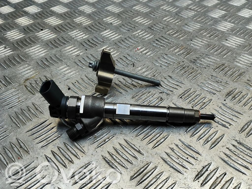 Inyector de combustible   8514148,0445110743