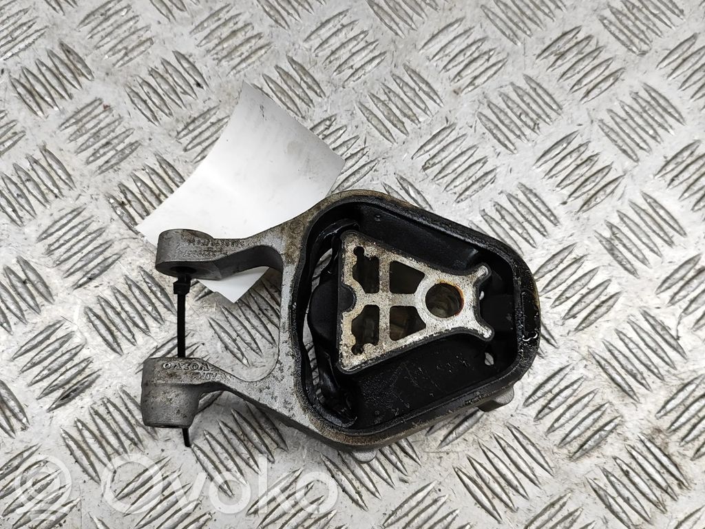 Volvo C40 Dzinēja spilvens
