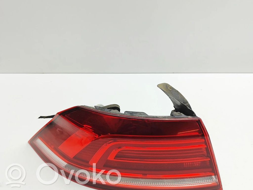 Volkswagen PASSAT B8 Luci posteriori 