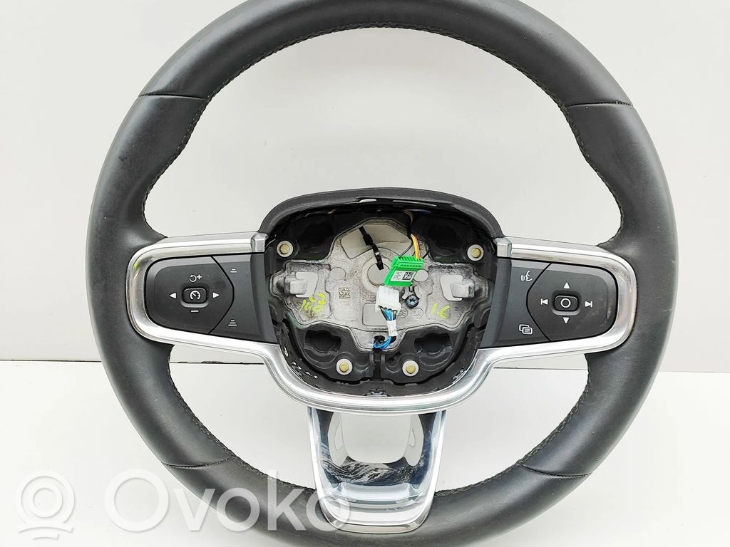 Volvo XC40 Ohjauspyörä 