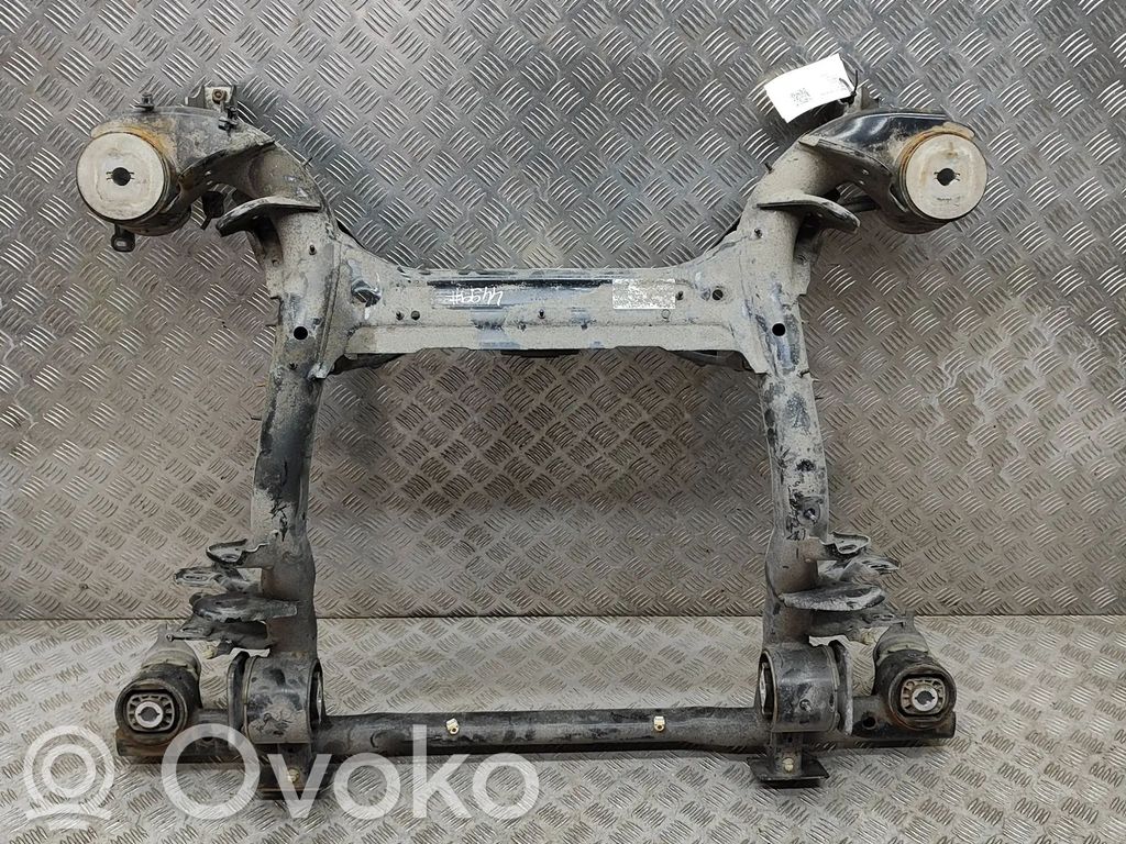 Audi Q4 e-tron Galinis traversas 