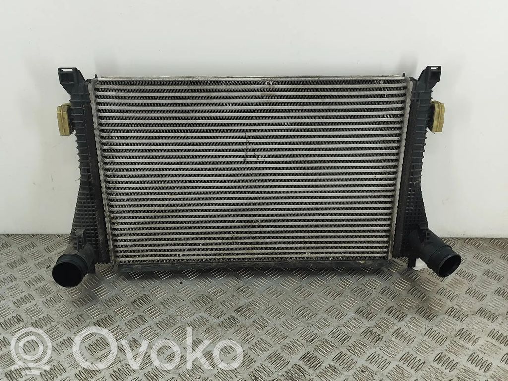 Volkswagen PASSAT B8 Refroidisseur intermédiaire 