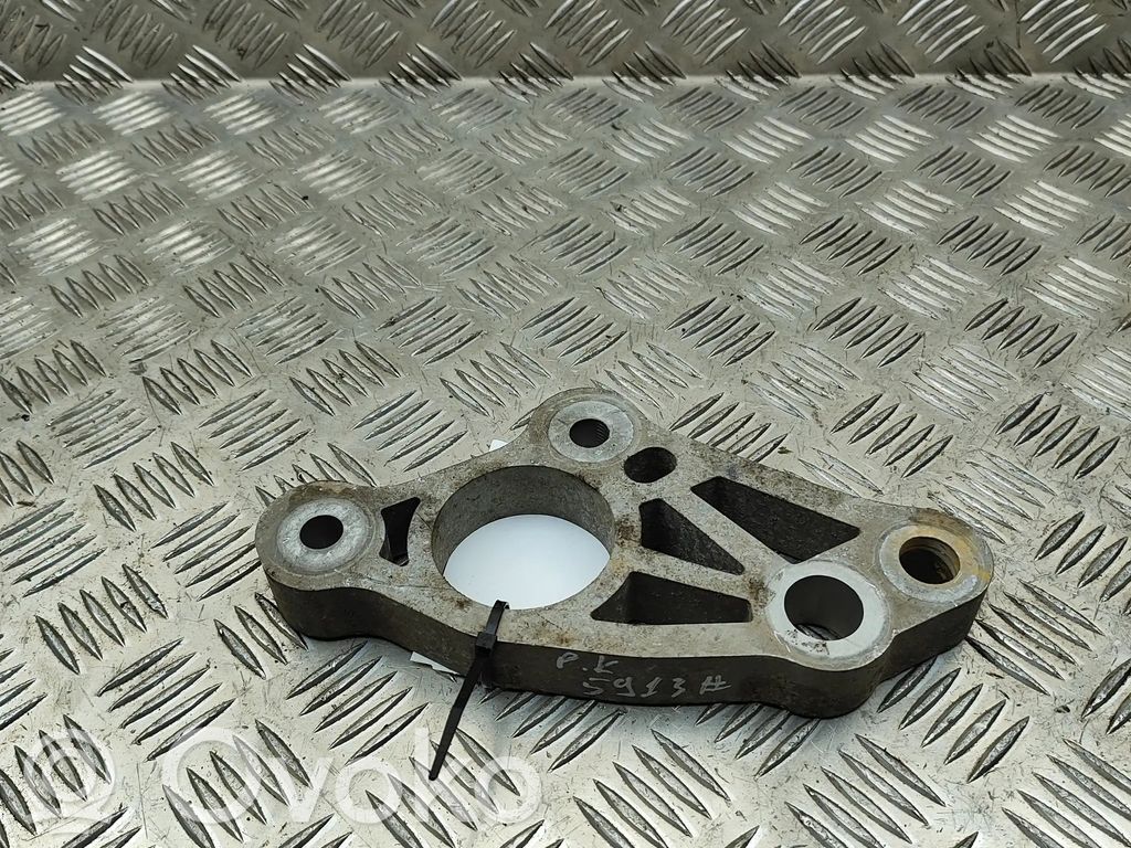 Engine mounting bracket   LJ9C5A095AD